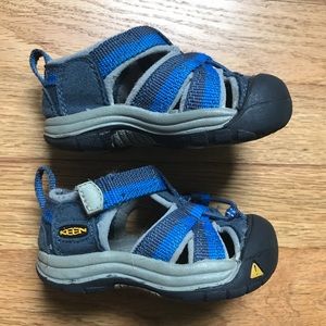 Toddler size 4 Keen sandals blue, black, grey
